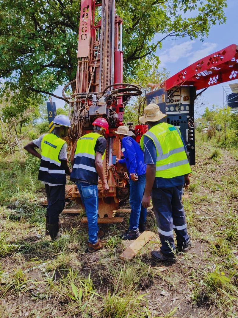 500 m gold exploration campaign — Nwoya District